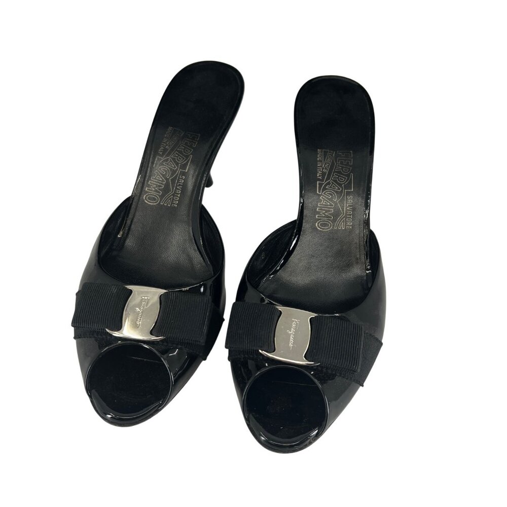 Salvatore Ferragamo Womens Black Leather Peep Toe Kitten Heel Sandals Size 8B